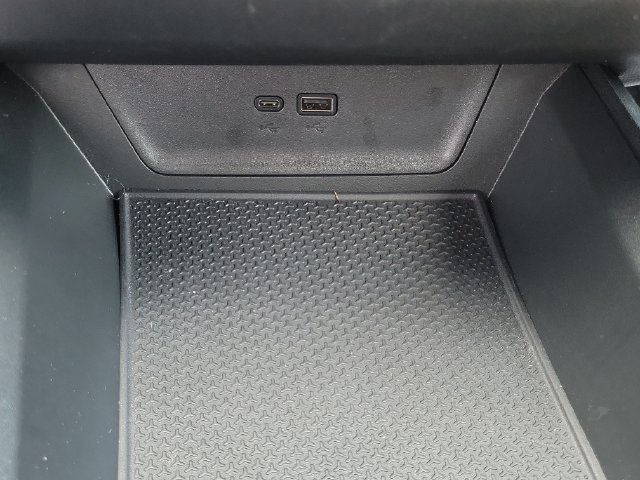 Used 2025 Chevrolet Equinox ACTIV w/ Safety and Technology Package FWD image 27