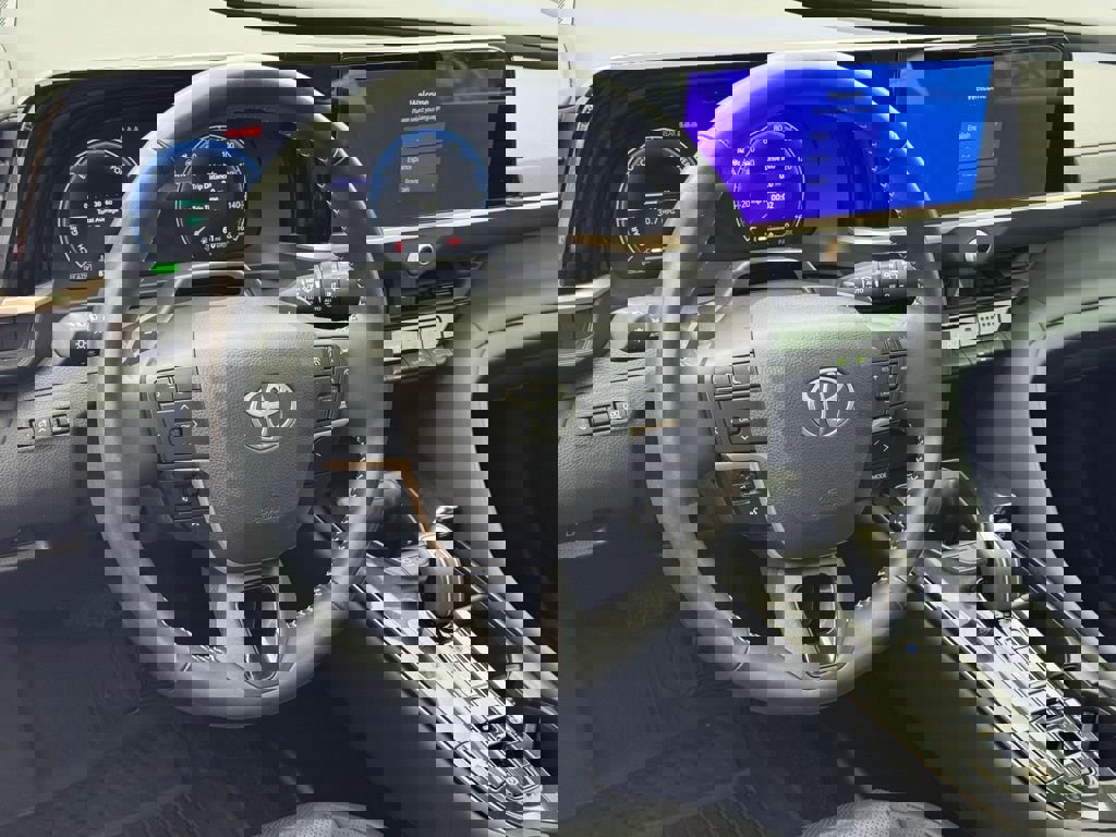 Used 2025 Toyota Crown Signia image 23