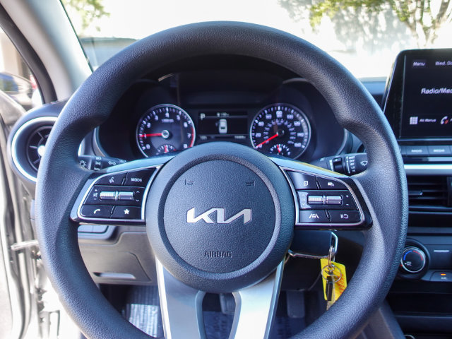 Used 2022 Kia Forte LXS FWD image 12