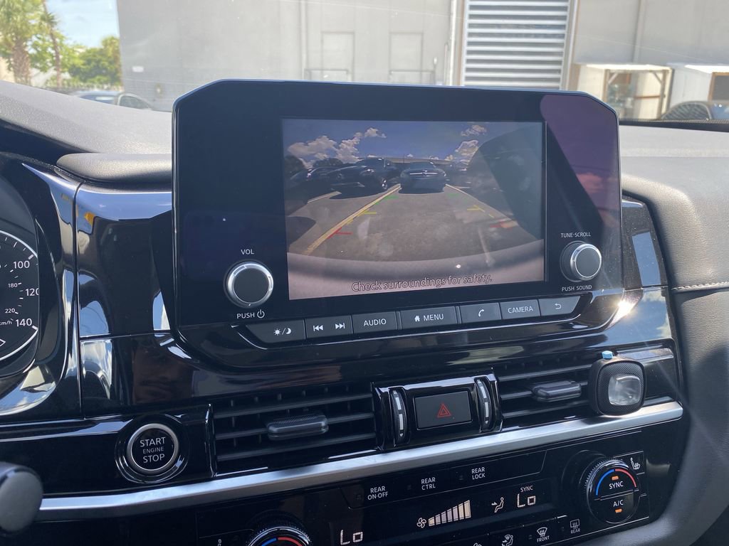 Used 2022 Nissan Pathfinder SV FWD image 6