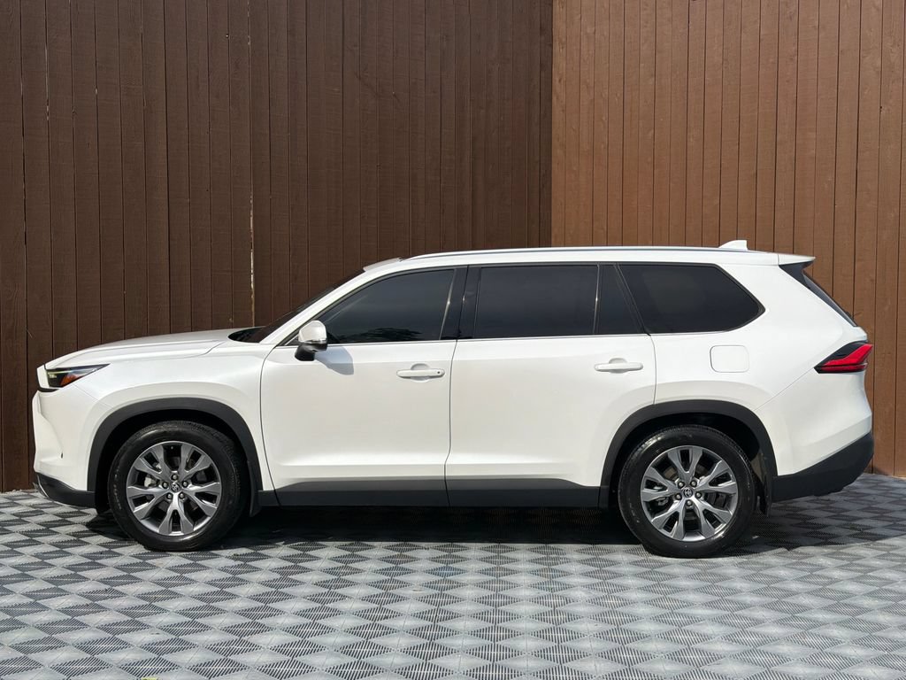 Used 2024 Toyota Grand Highlander FWD image 15