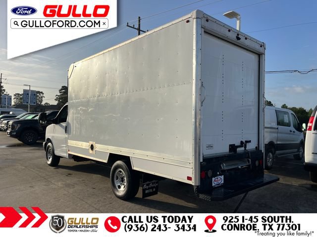 Used 2022 Chevrolet Express 3500 w/ Driver Convenience Package RWD image 5