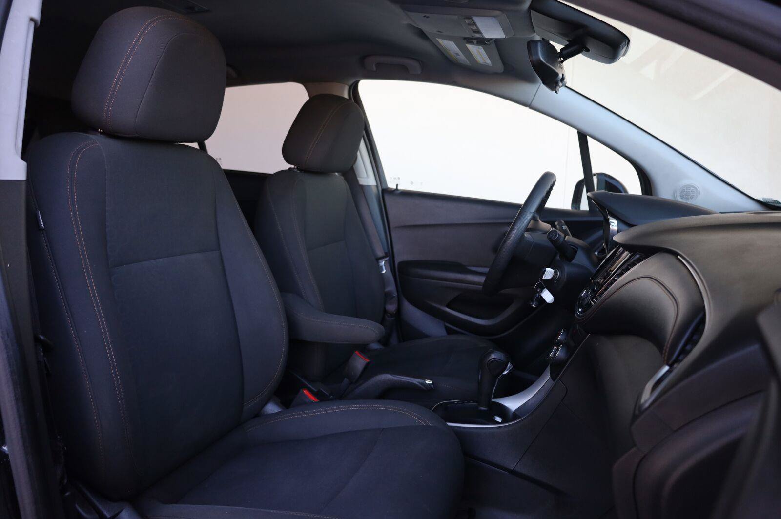 Used 2022 Chevrolet Trax LS w/ Tint and Cruise Package FWD image 26