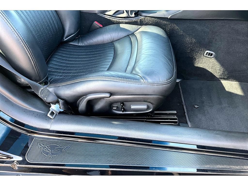 Used 2002 Chevrolet Corvette Coupe w/ Preferred Equipment Group2 RWD image 36