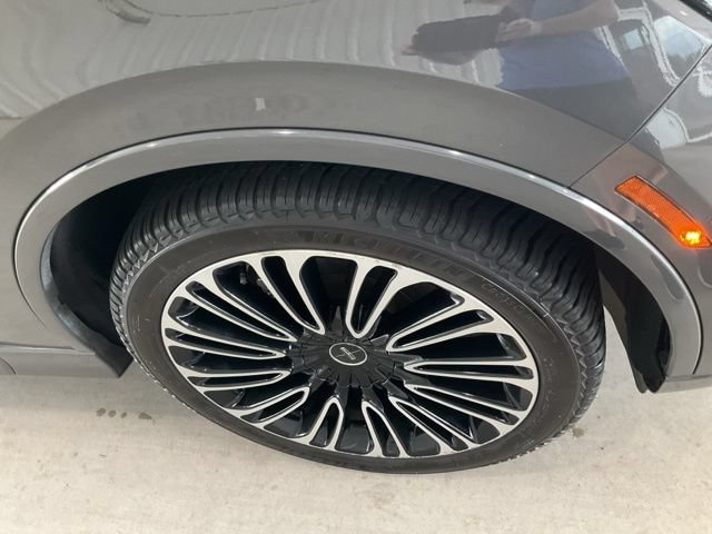 Used 2020 Lincoln Aviator Black Label w/ Class IV Trailer Tow Package AWD/4WD image 29