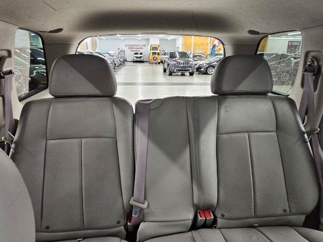 Used 2005 Buick Rainier CXL w/ Luxury Package AWD/4WD image 32
