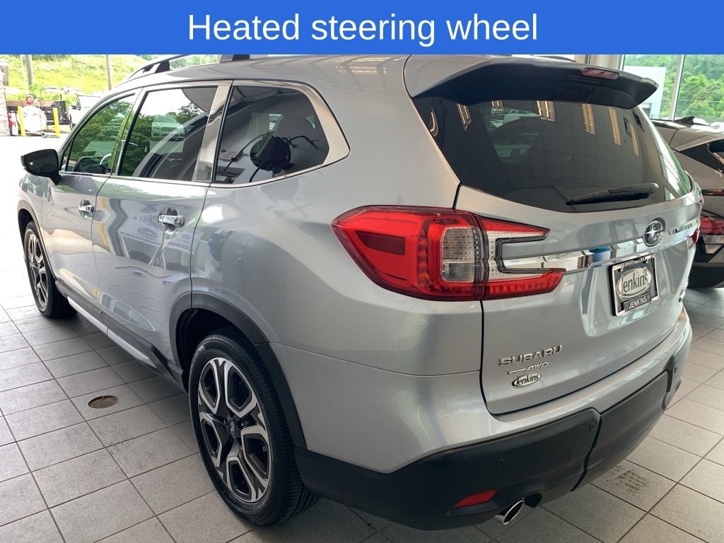 Used 2025 Subaru Ascent Touring AWD/4WD image 17