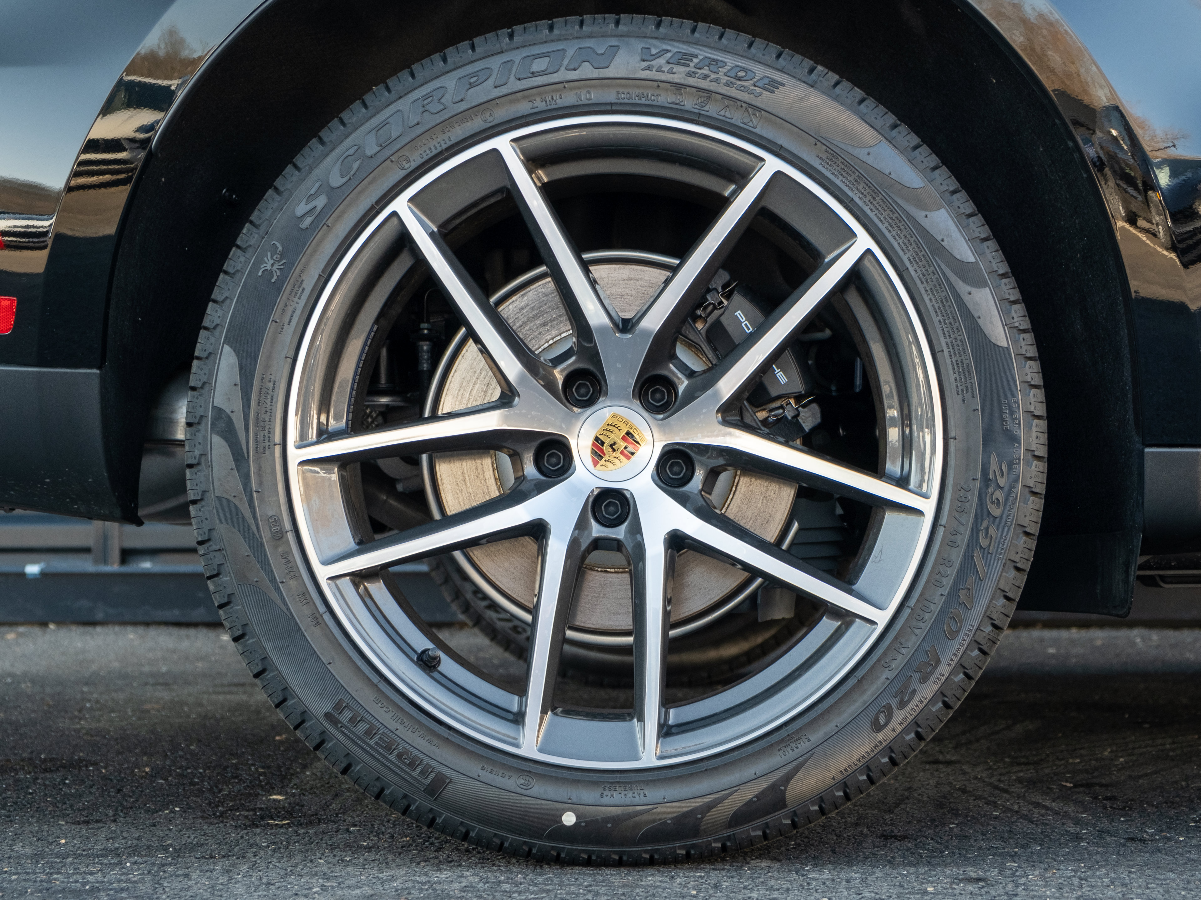 Certified 2026 Porsche Macan Turbo AWD/4WD image 14