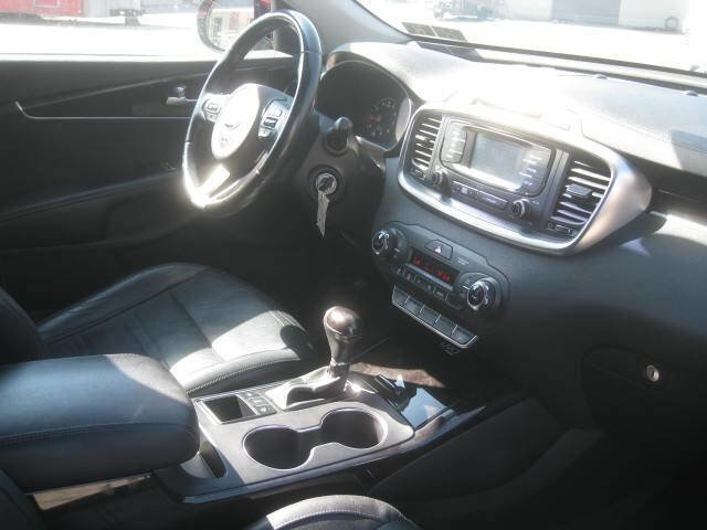 Used 2016 Kia Sorento EX image 18
