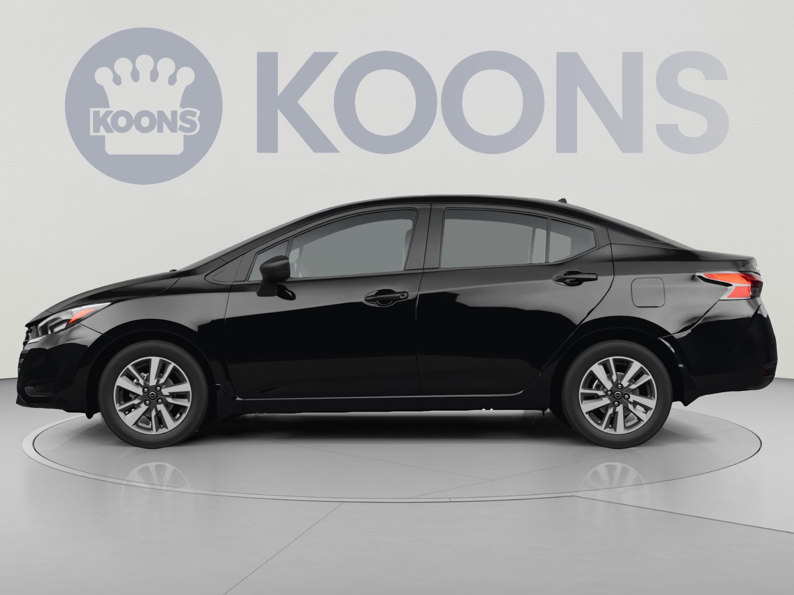 Used 2025 Nissan Versa SV FWD image 2