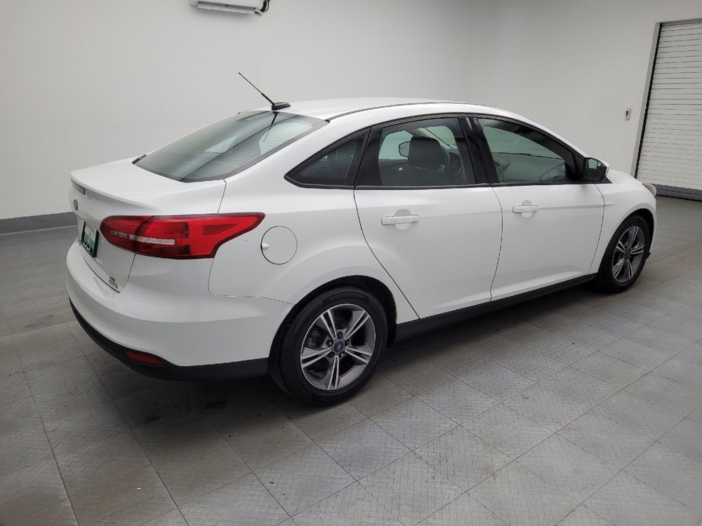 Used 2018 Ford Focus SE w/ SE Appearance Package FWD image 10
