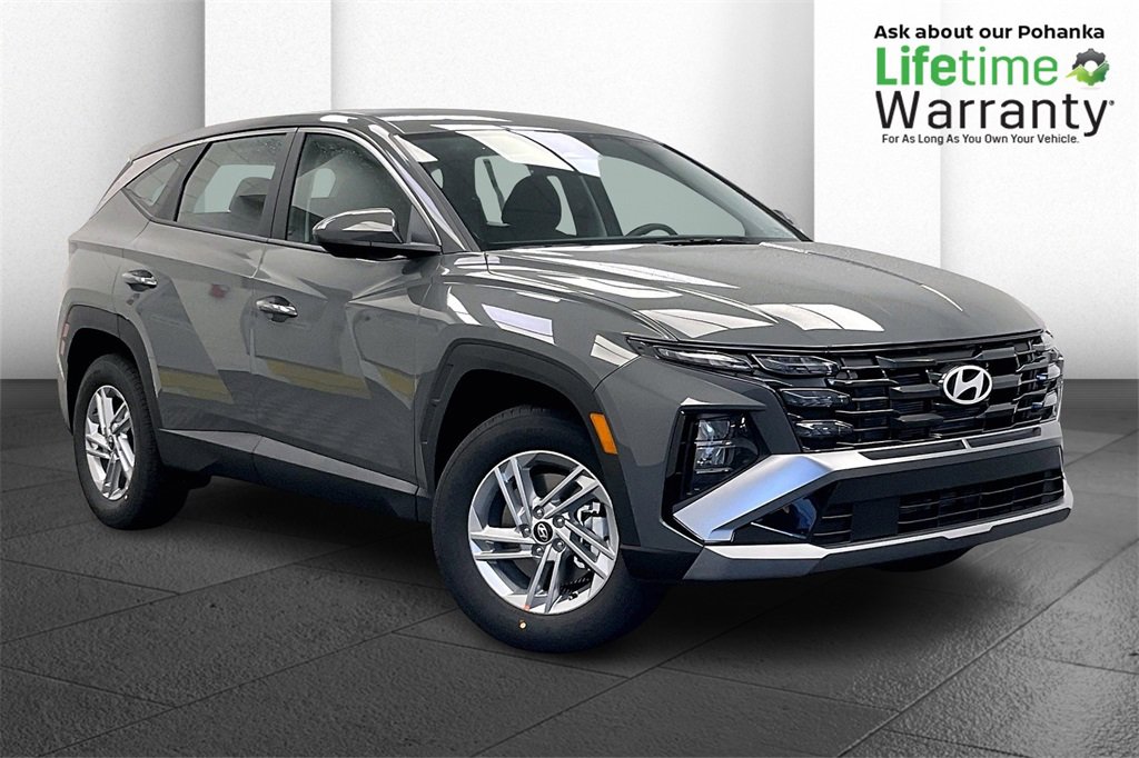 New 2025 Hyundai Tucson SE image 1