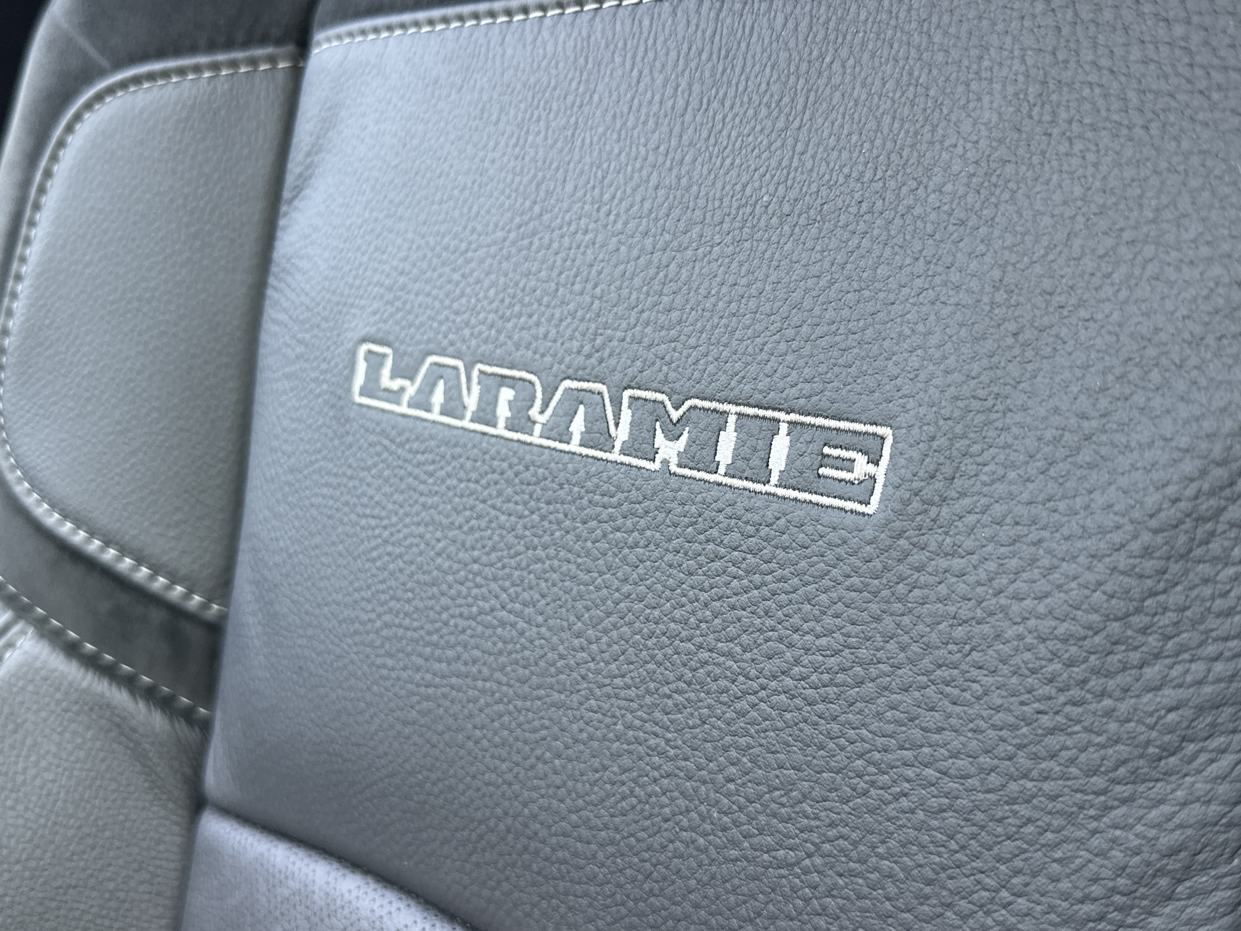 New 2026 RAM 3500 Laramie AWD/4WD image 4
