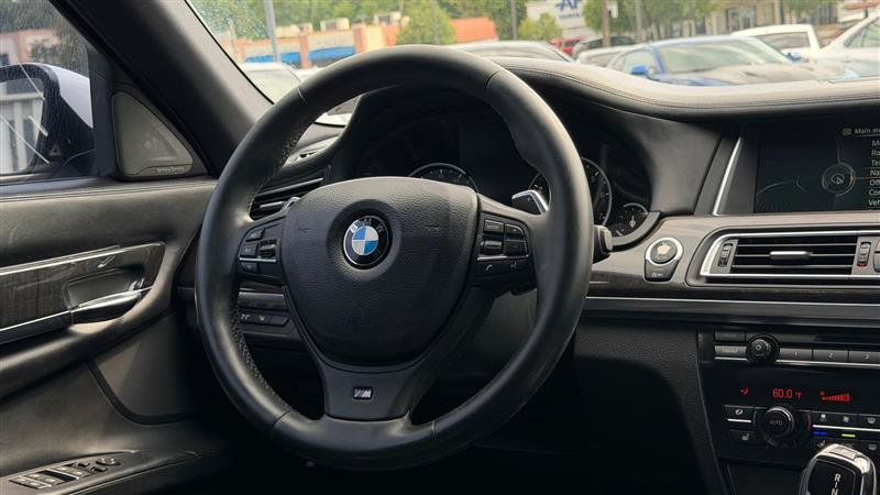 Used 2014 BMW 750Li RWD image 29