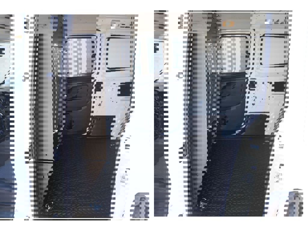 Used 2015 RAM ProMaster City Tradesman image 9