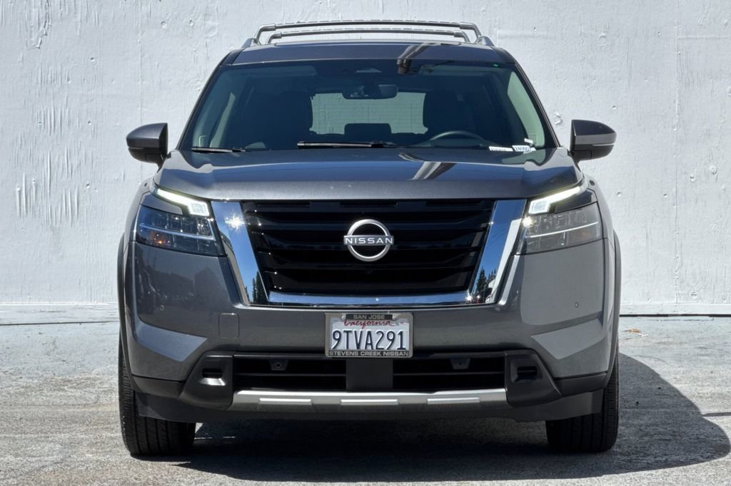 Used 2024 Nissan Pathfinder Platinum w/ Cargo Package FWD image 8