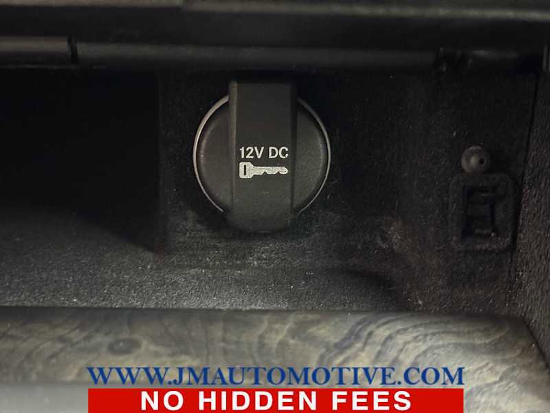 Used 2019 Chrysler 300 Limited w/ Safetytec Plus Group image 40