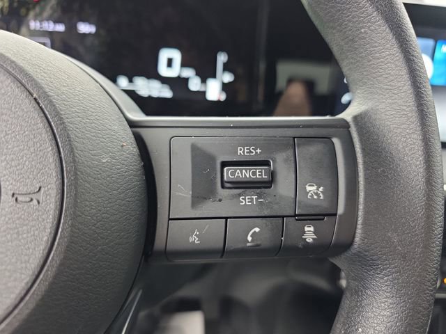 Used 2025 Nissan Kicks SV image 37