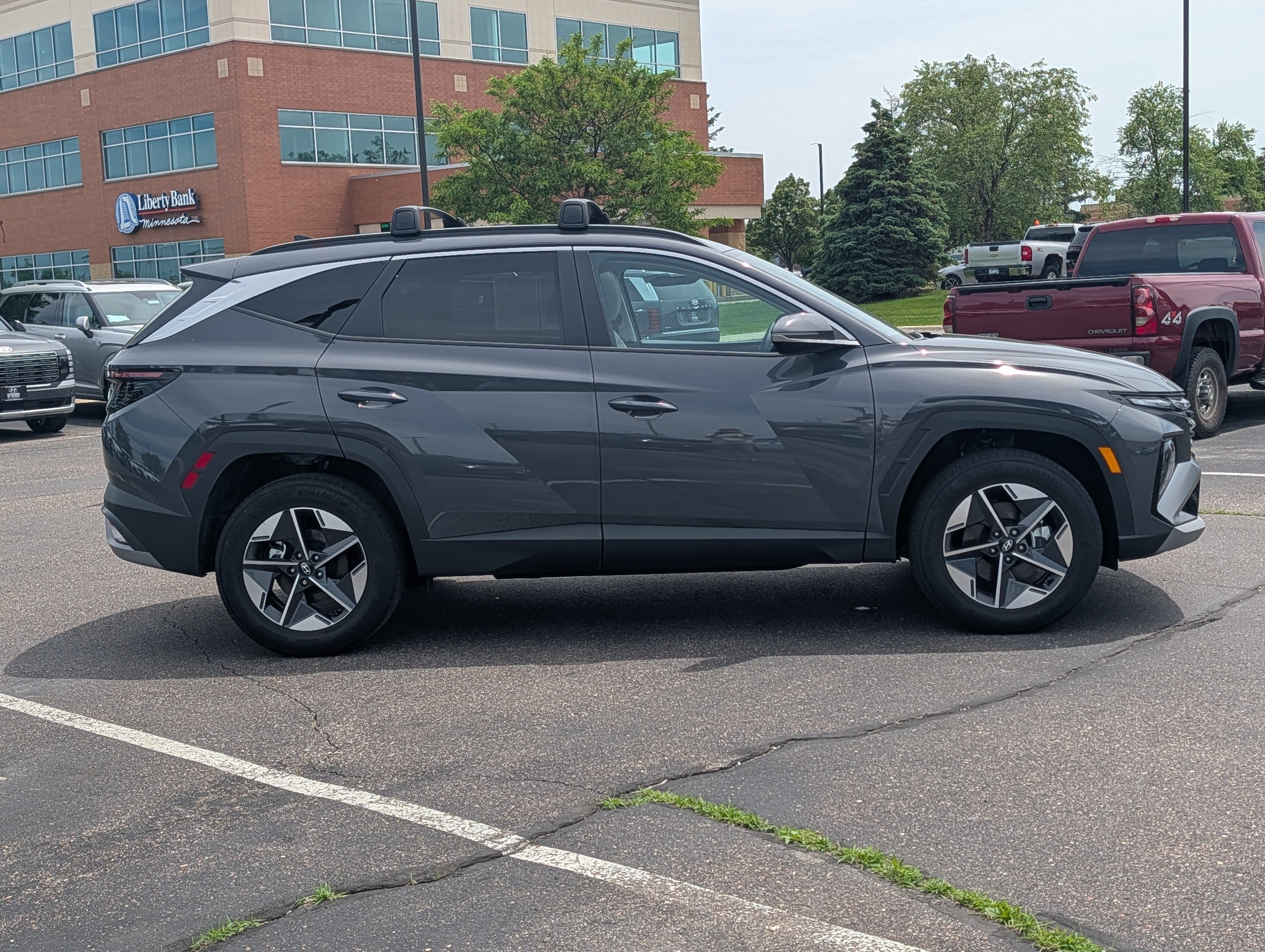 Certified 2025 Hyundai Tucson SEL AWD/4WD image 6
