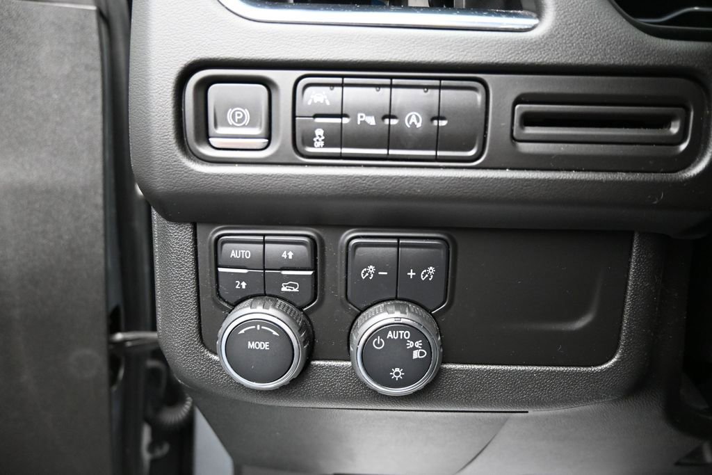 Used 2023 Chevrolet Tahoe LT AWD/4WD image 12