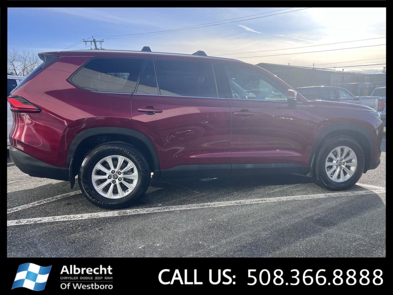 Used 2024 Toyota Grand Highlander XLE image 6