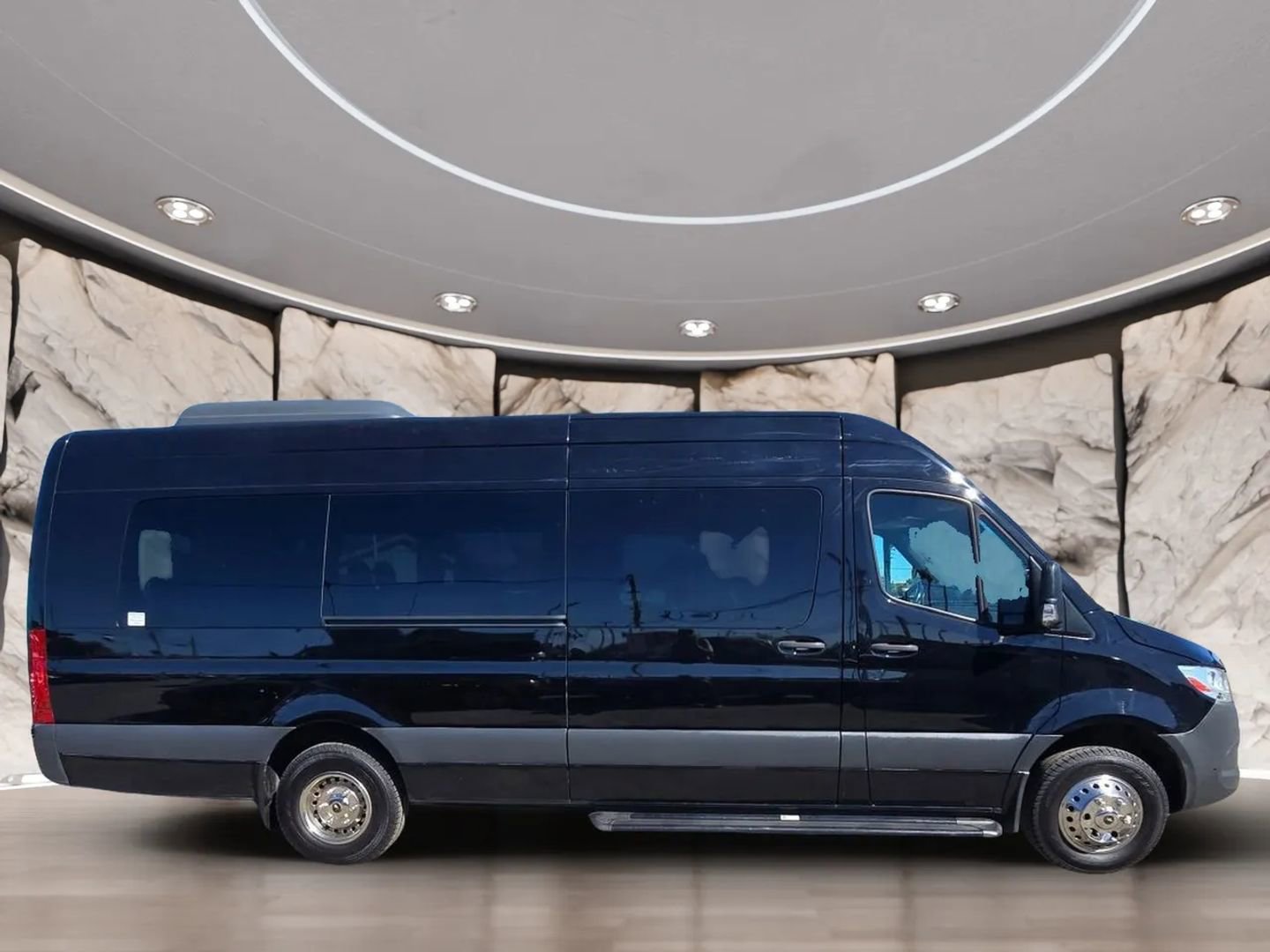 Used 2021 Mercedes-Benz Sprinter 3500 w/ Premium Package image 4
