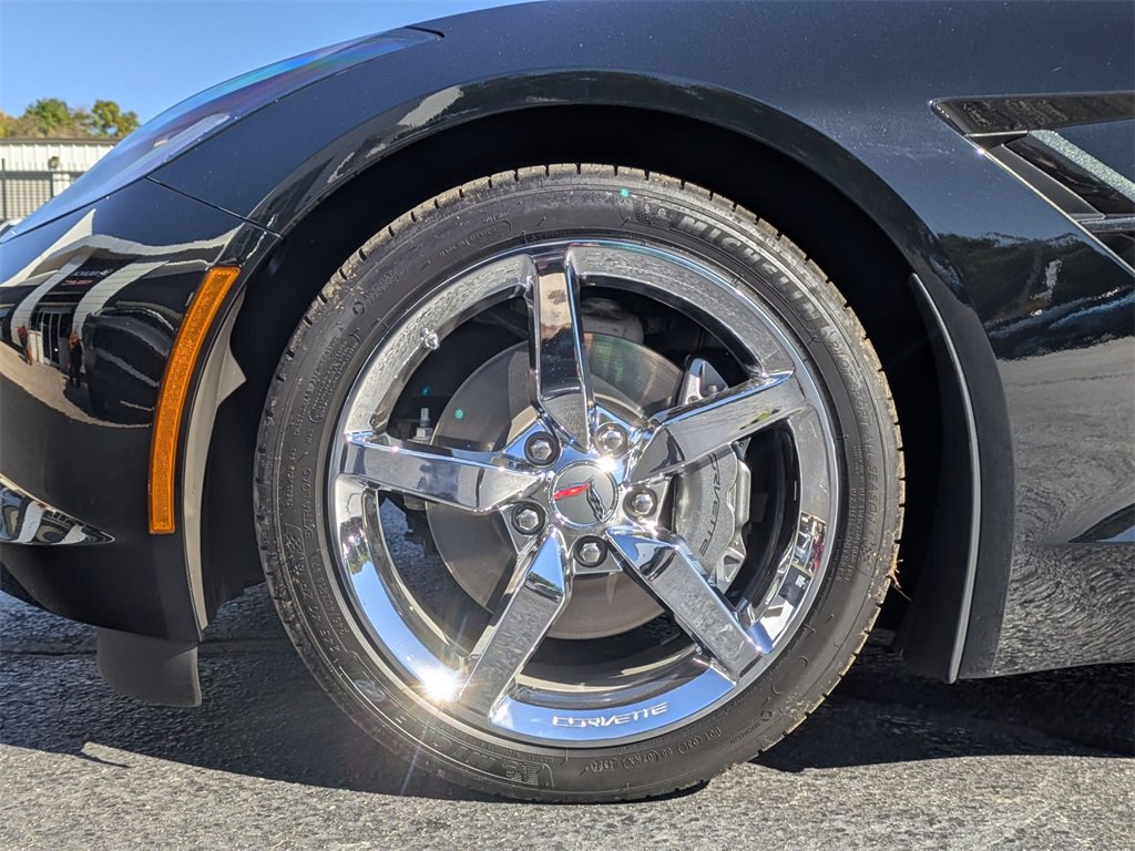 Used 2015 Chevrolet Corvette Stingray w/ Battery Protection Package image 8
