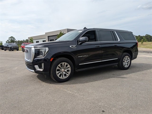 Used 2024 GMC Yukon XL Denali image 8