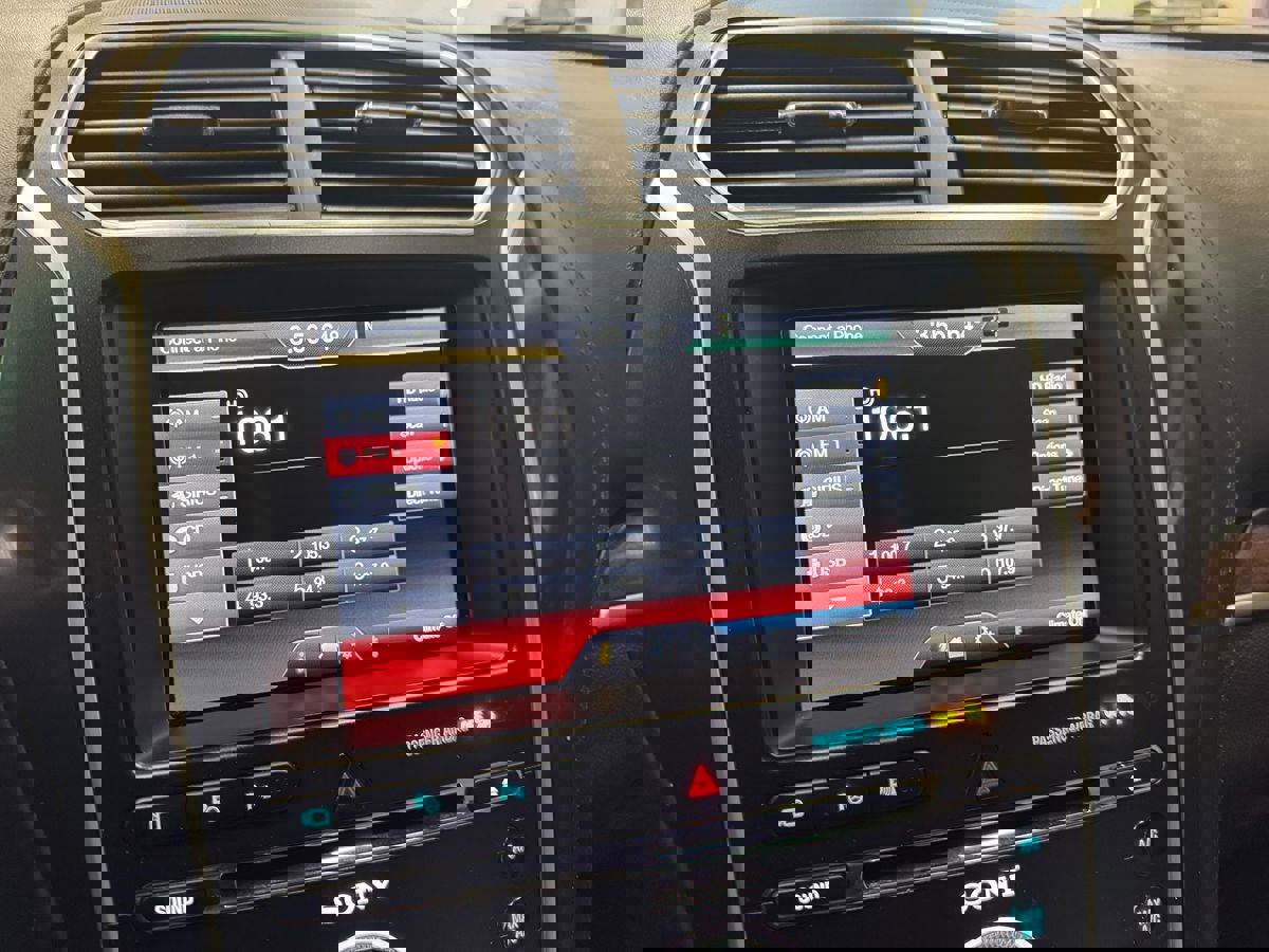 Used 2016 Ford Explorer Platinum image 24