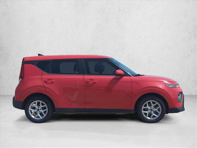 Used 2022 Kia Soul LX w/ Technology Package FWD image 4