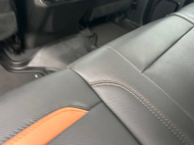 Used 2024 GMC Sierra 2500 AT4 w/ AT4 Preferred Package AWD/4WD image 19