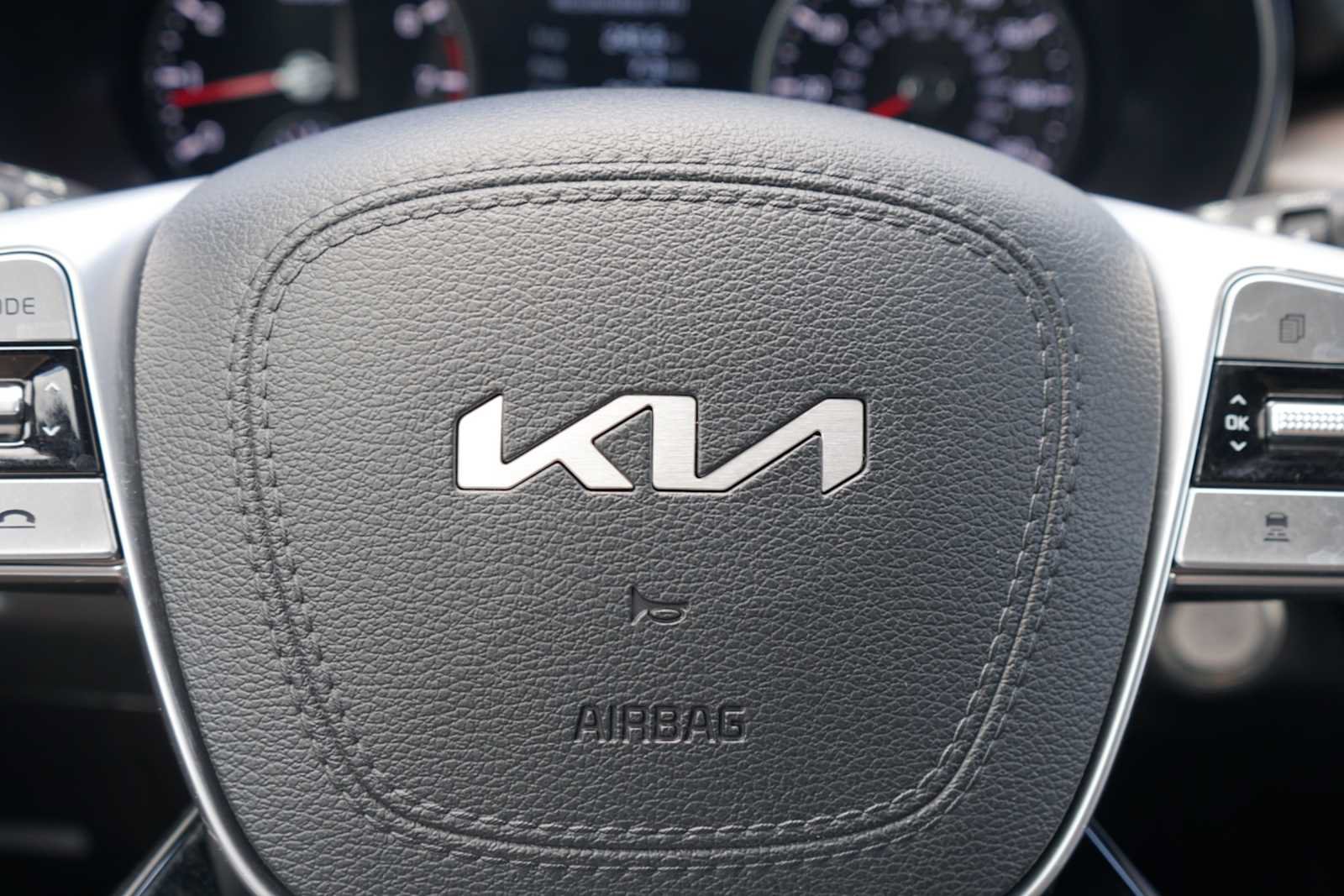Certified 2022 Kia Telluride SX w/ SX Prestige Package AWD/4WD image 14