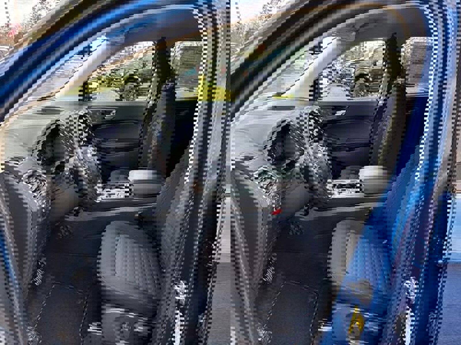 New 2024 Ford Edge SE image 9