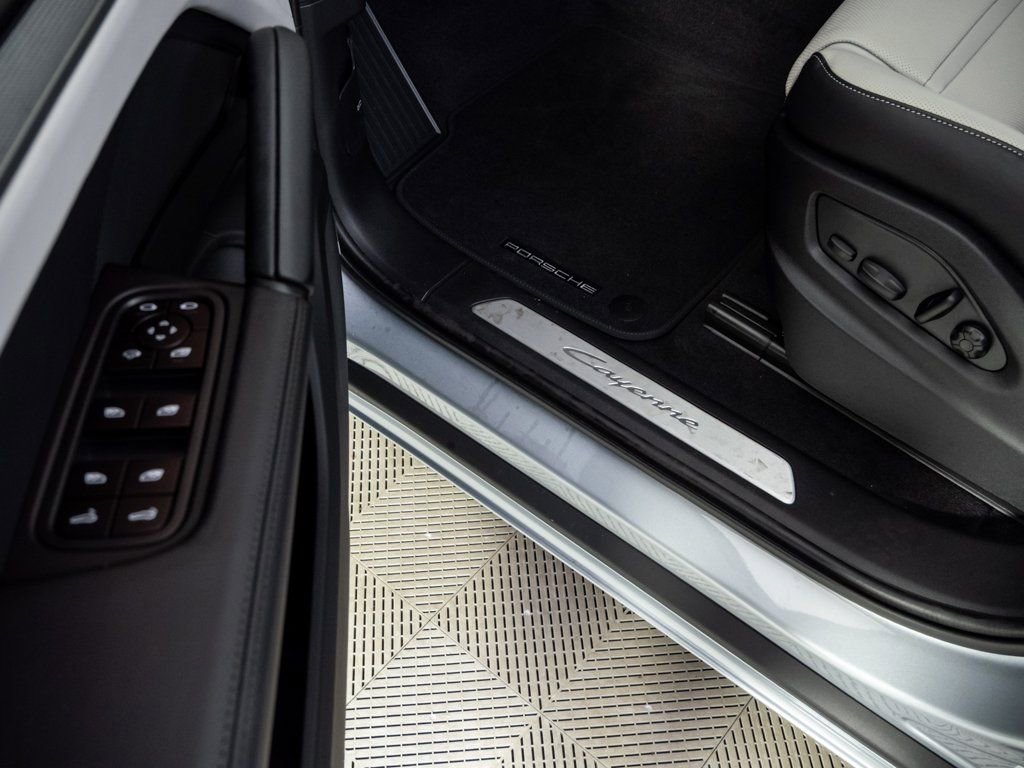 New 2026 Porsche Cayenne Coupe image 8