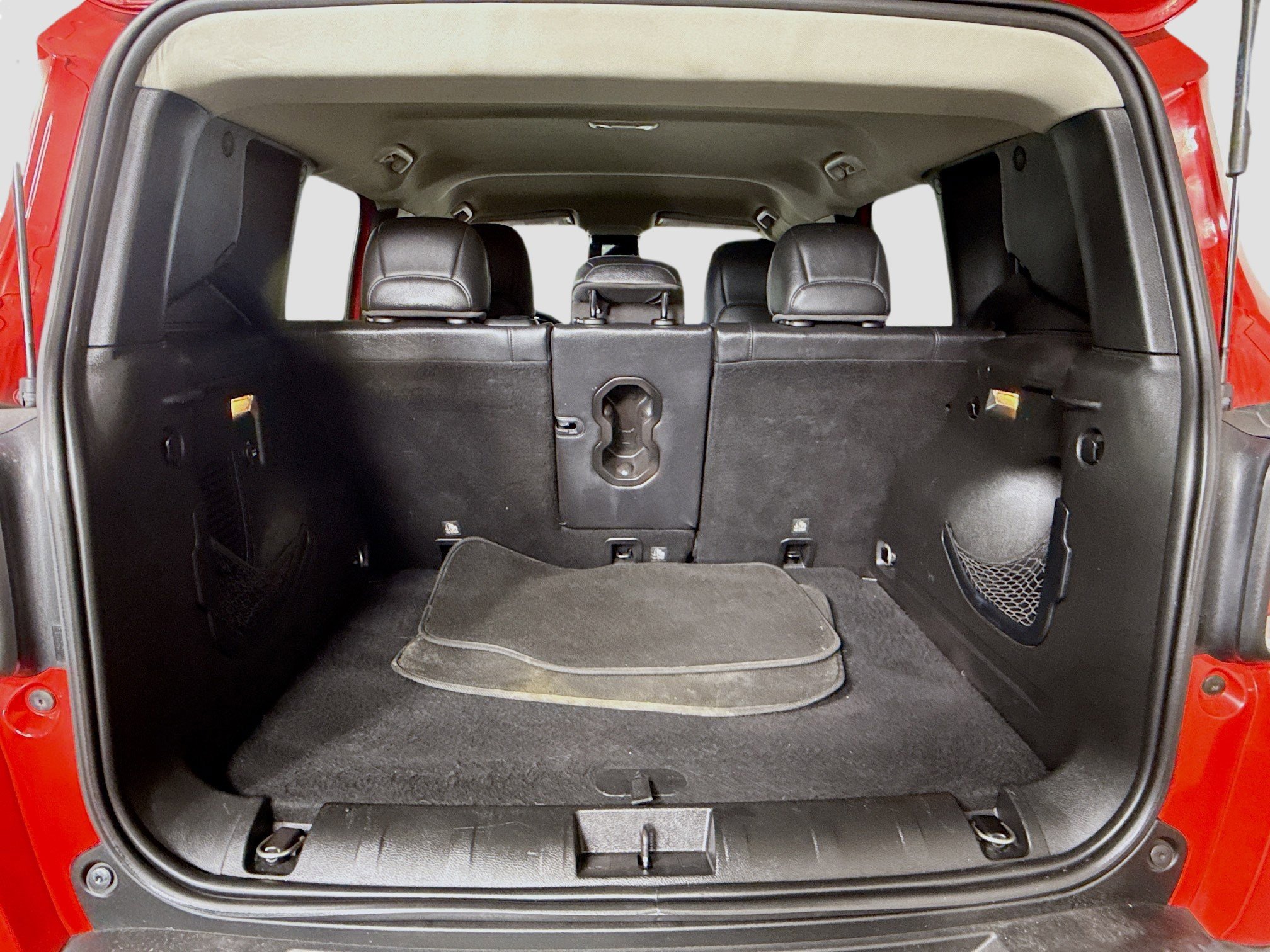 Used 2016 Jeep Renegade Limited image 34