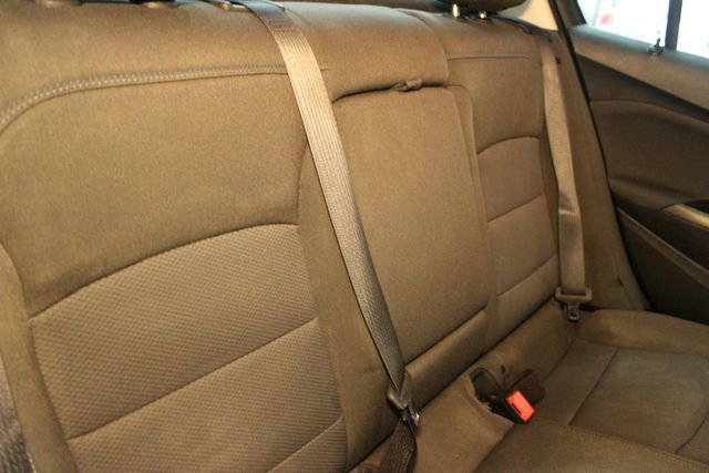 Used 2018 Chevrolet Cruze LT image 12