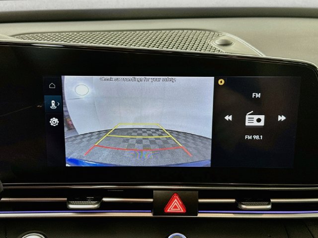 Used 2025 Hyundai Elantra Limited FWD image 14