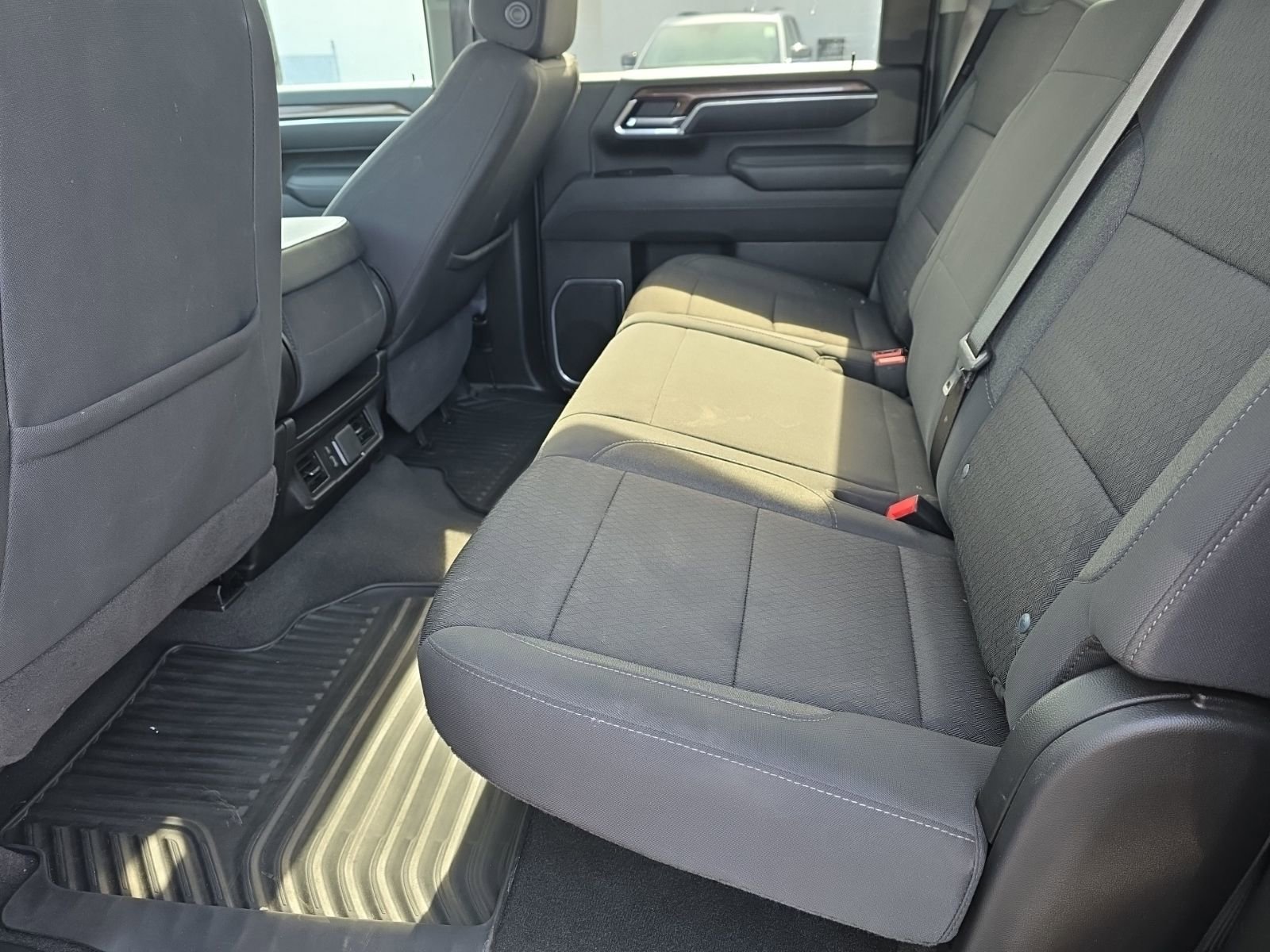 Used 2025 Chevrolet Silverado 2500 LT w/ Convenience Package image 11