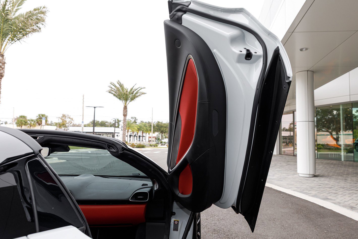 Used 2025 McLaren Artura Spider image 48