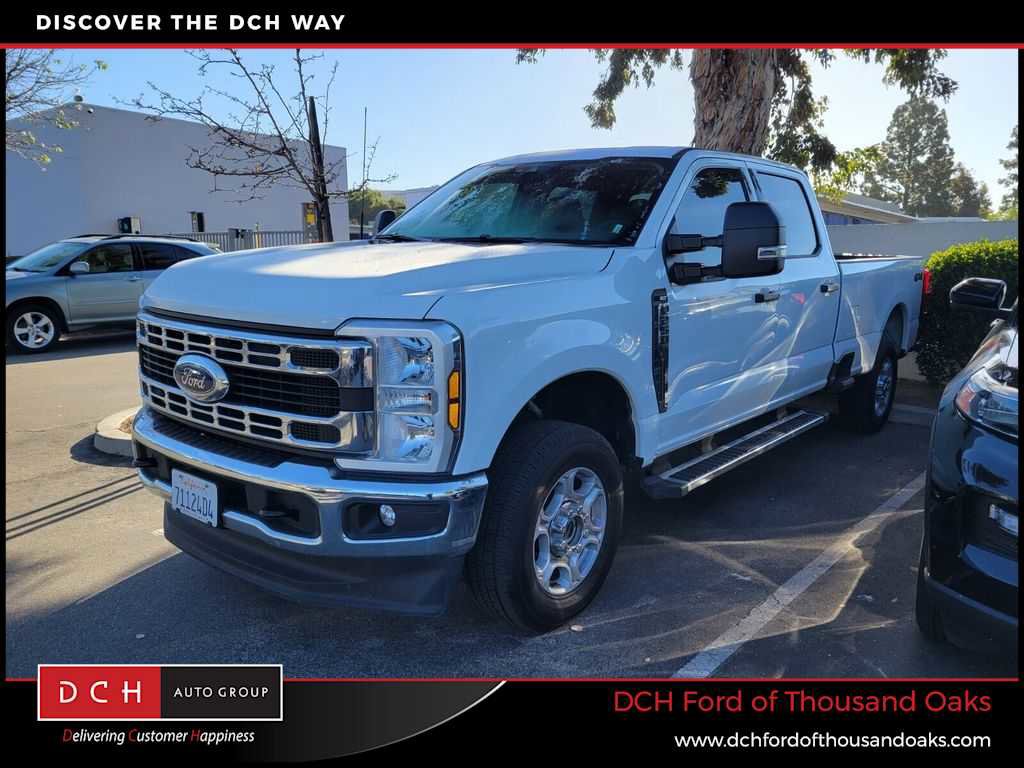 Used 2025 Ford F250 XLT image 1