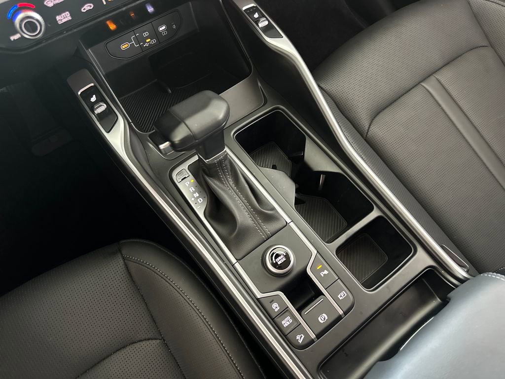 Used 2025 Kia Sorento S image 30