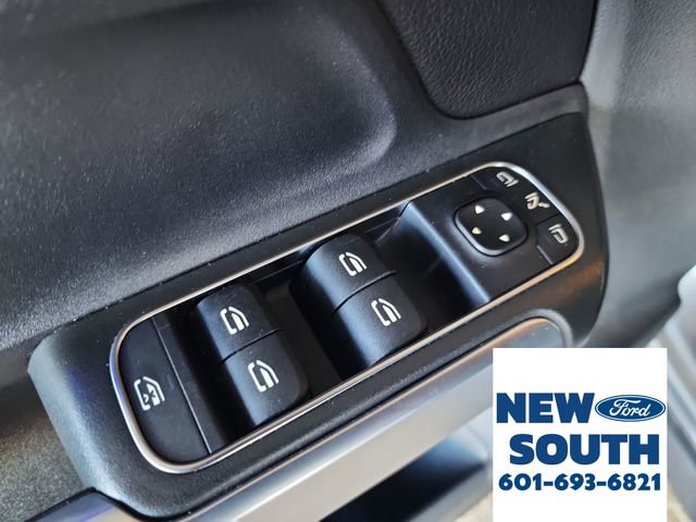 Used 2023 Mercedes-Benz GLB 250 4MATIC image 13