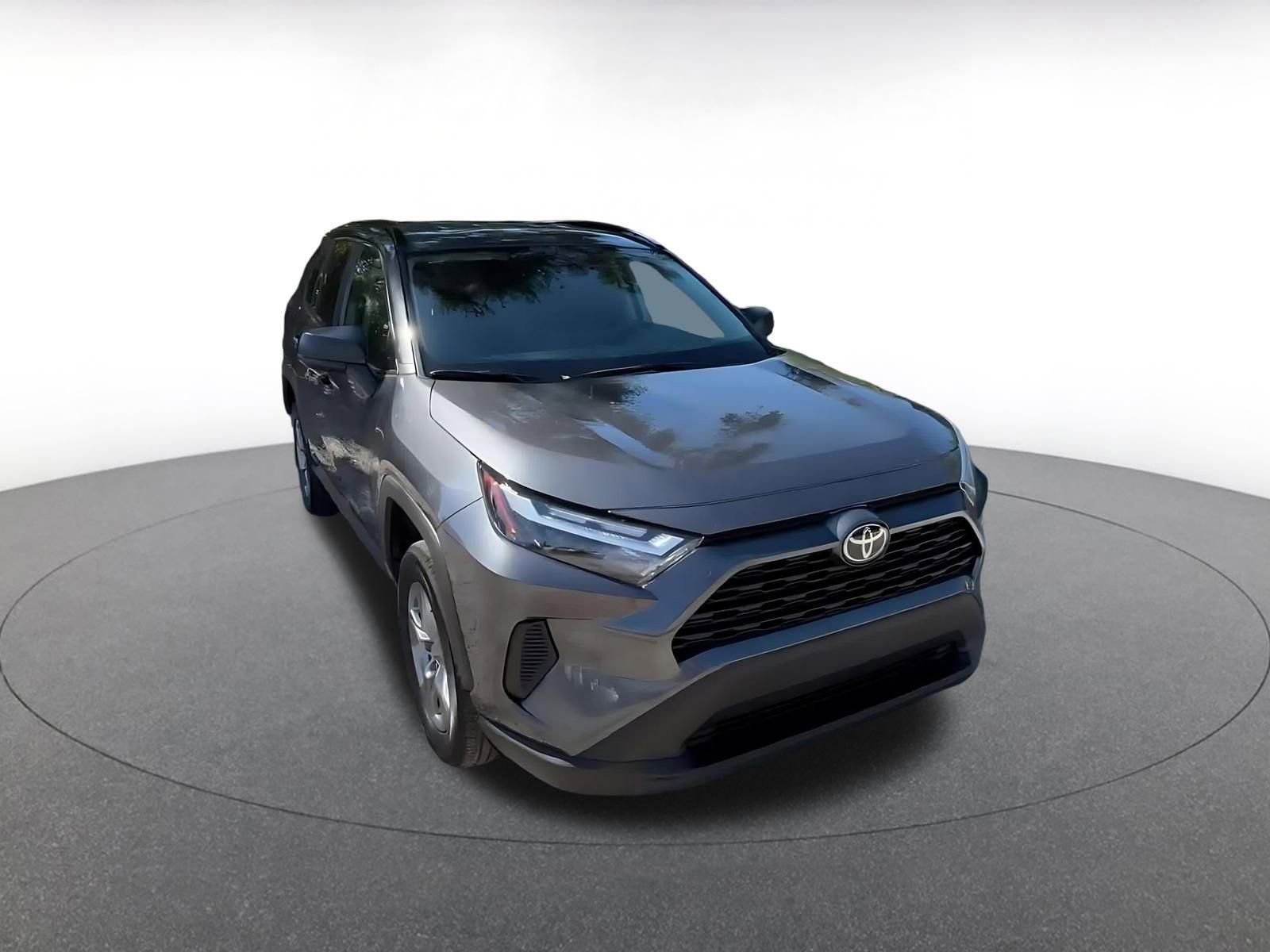 Used 2025 Toyota RAV4 LE AWD/4WD image 3