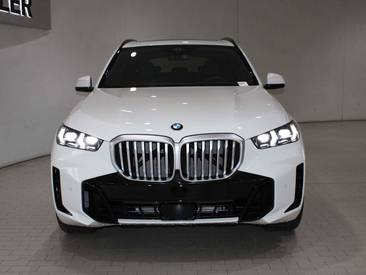 Certified 2026 BMW X5 xDrive40i AWD/4WD image 8