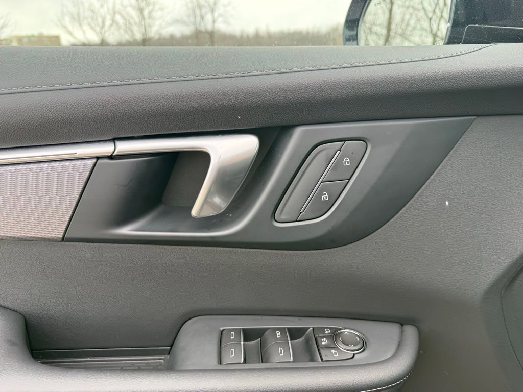 Used 2025 Buick Enclave Sport Touring image 29