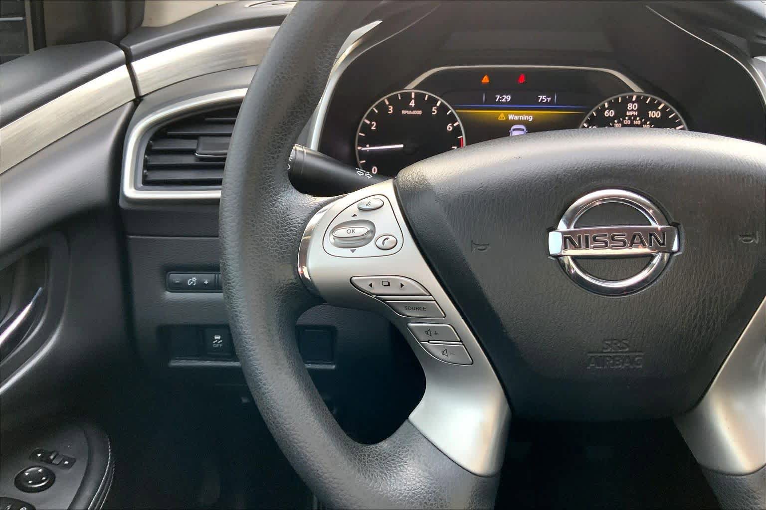Used 2018 Nissan Murano S FWD image 21