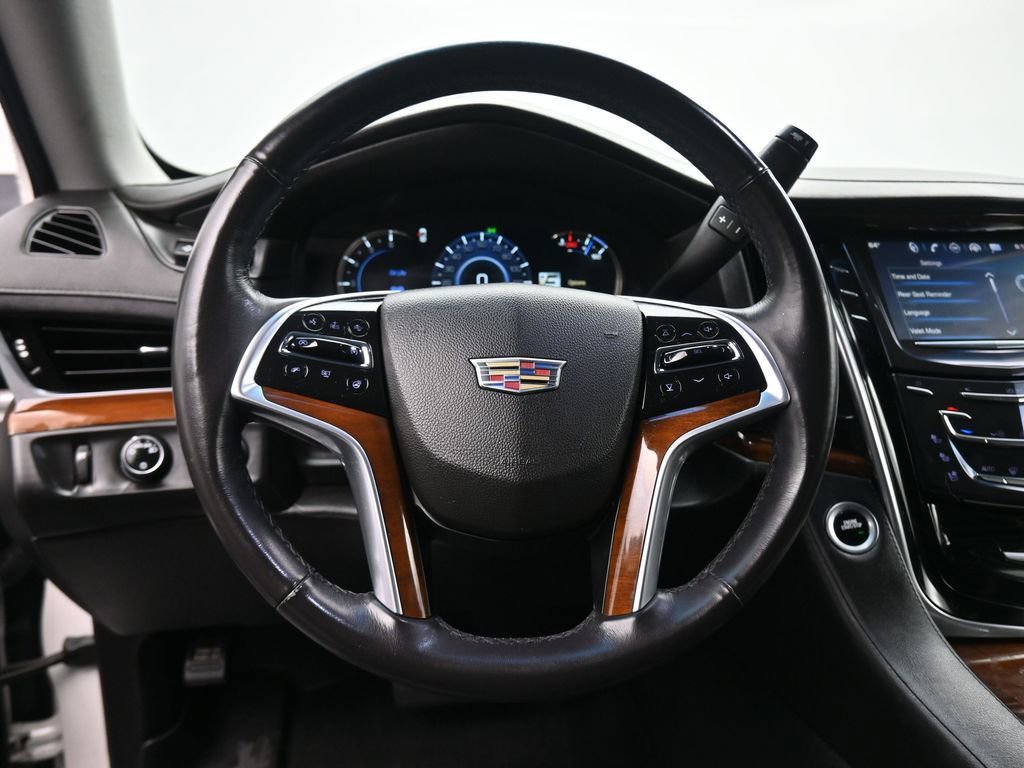 Used 2018 Cadillac Escalade Luxury image 15