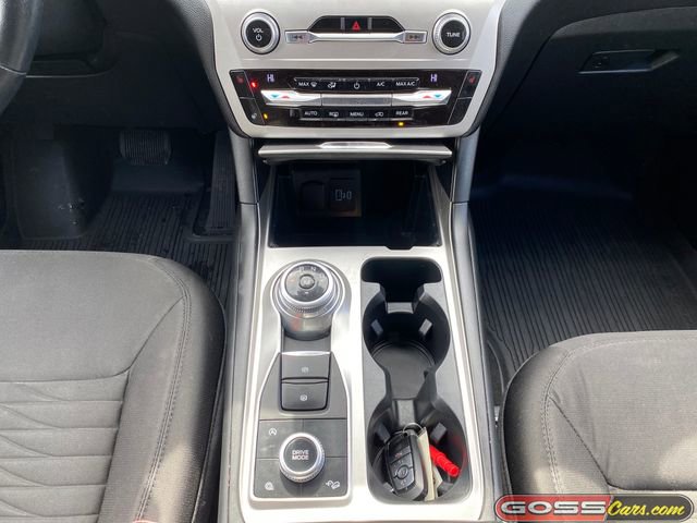 Used 2020 Ford Explorer XLT w/ Comfort Package image 14