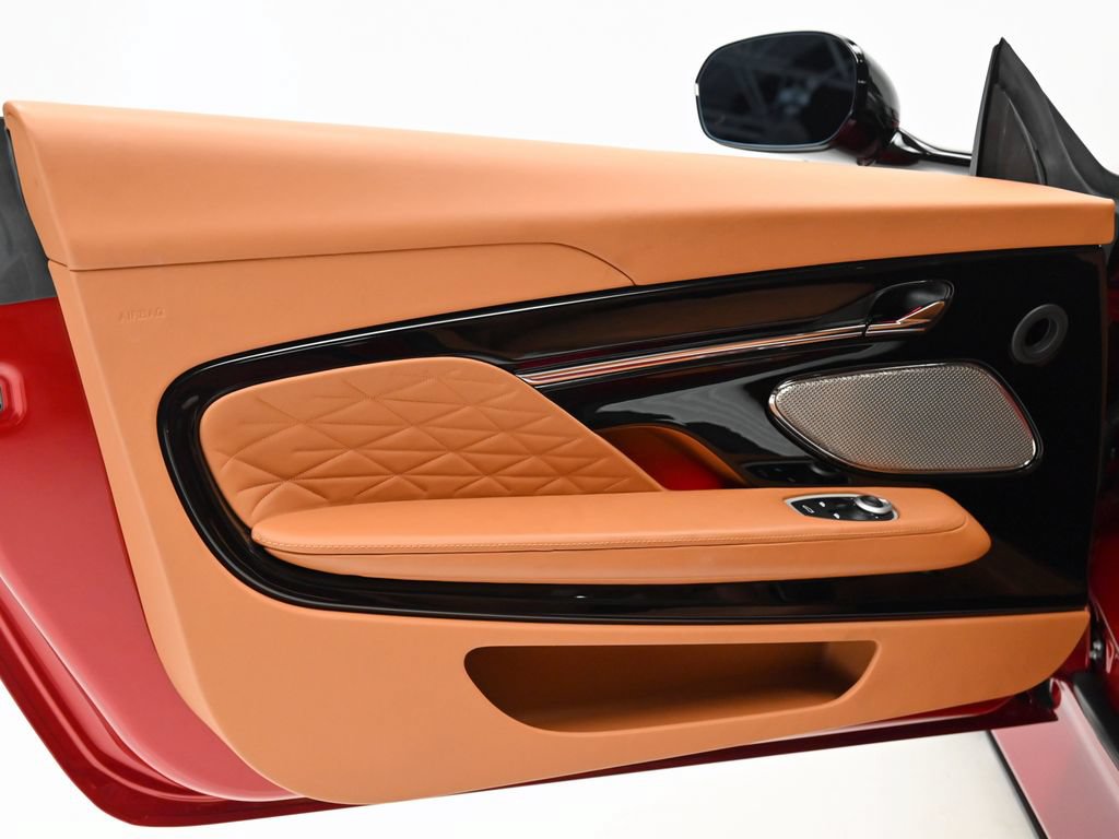 Used 2025 Aston Martin DB12 Convertible RWD image 25