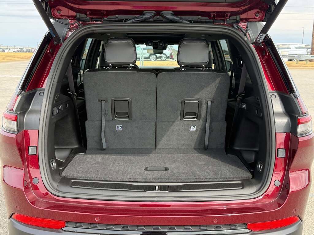 New 2025 Jeep Grand Cherokee L Limited w/ Black Appearance Package image 19